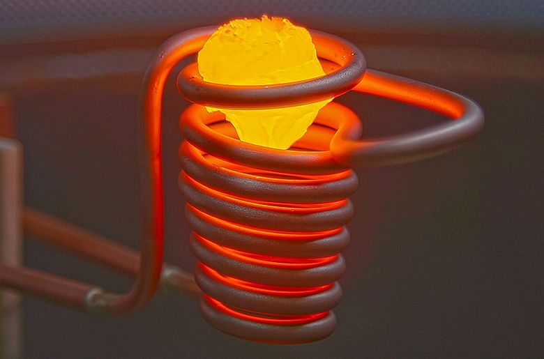 與火焰爐和電阻爐相比，高頻加熱爐有哪些優(yōu)點(diǎn)？